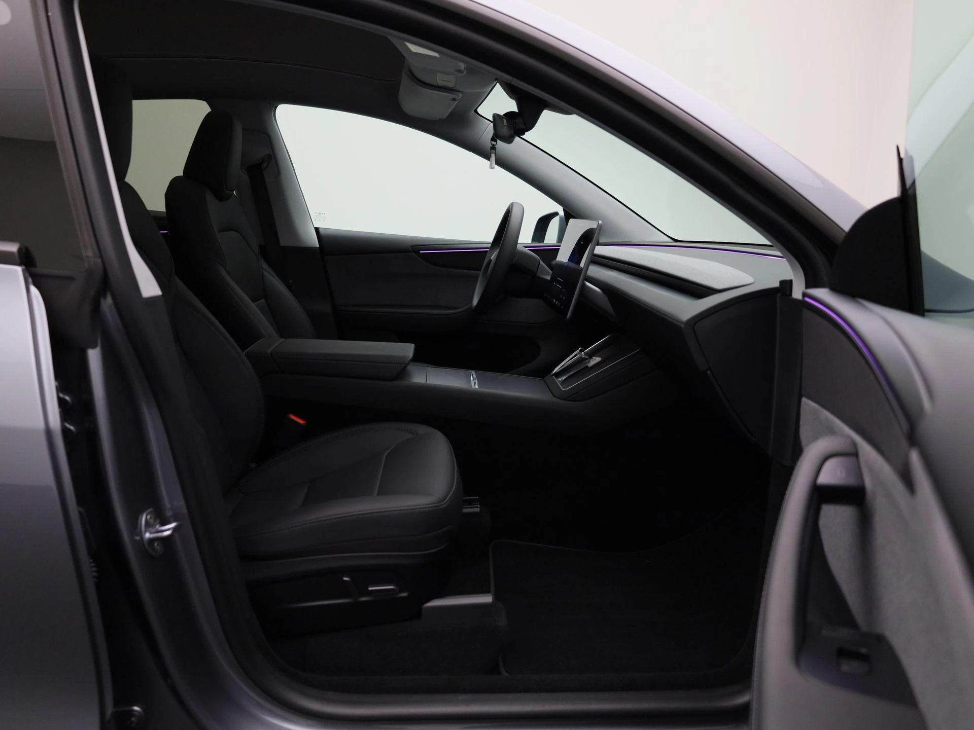 Tesla-Model Y-image-47