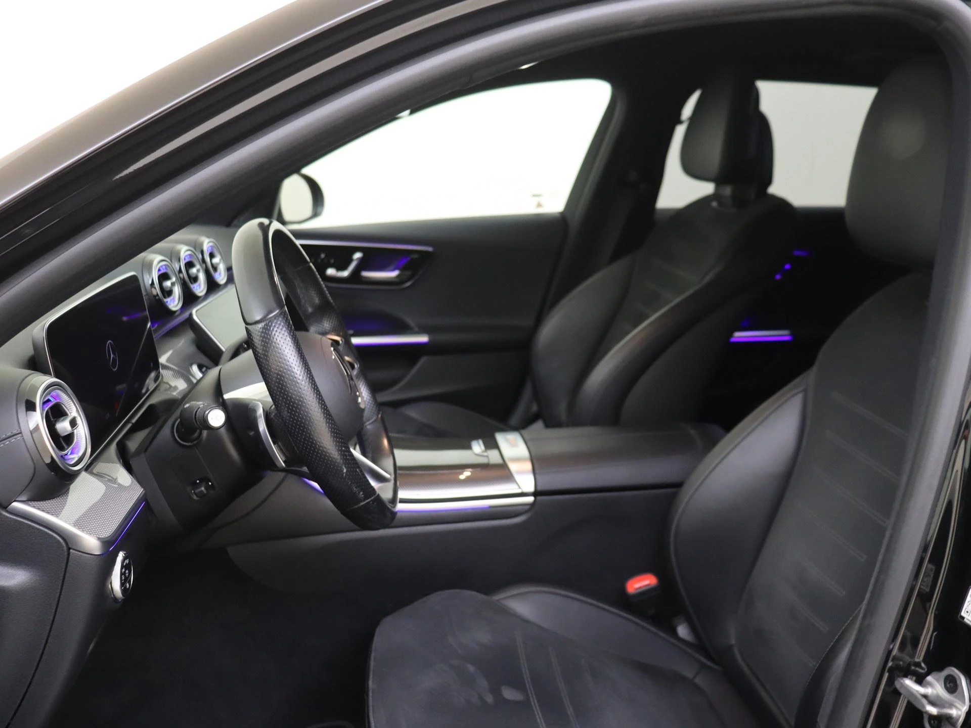 Mercedes-Benz-C-Klasse-image-15