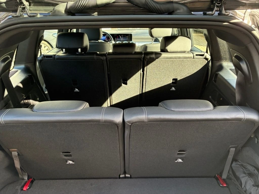 Mercedes-Benz-GLB 200 d-image-19
