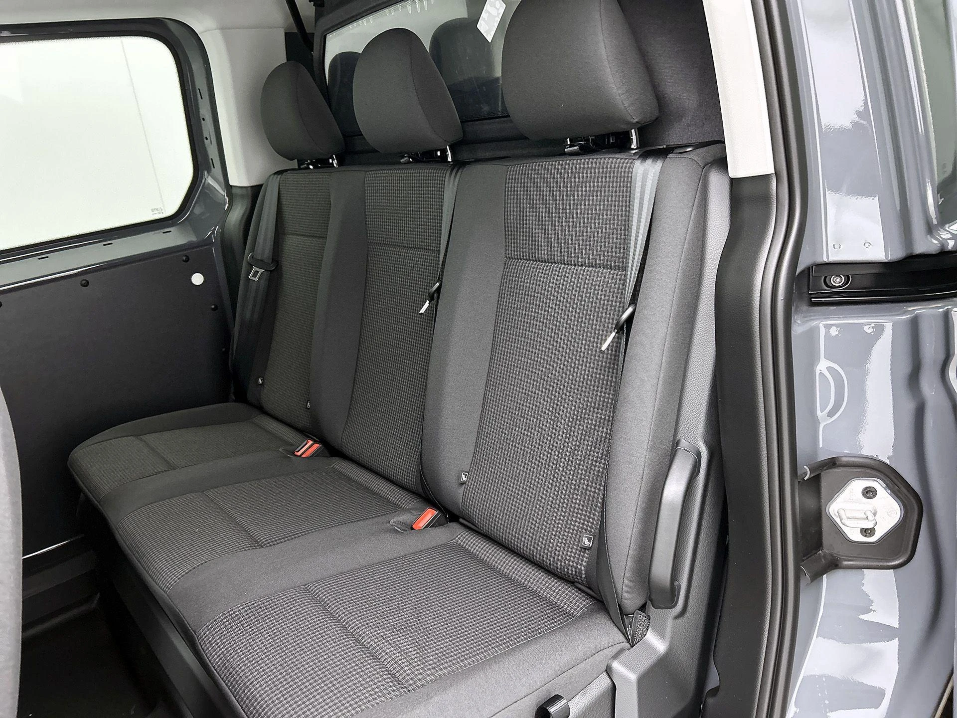 Volkswagen-Caddy-image-26