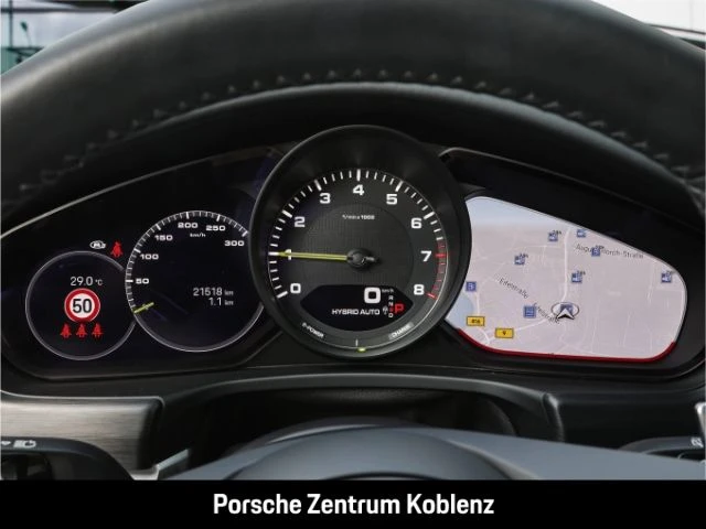 Porsche-Panamera-image-16