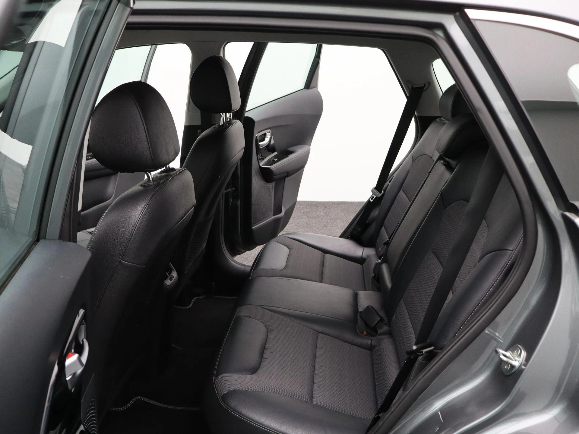 Kia-Niro-image-11