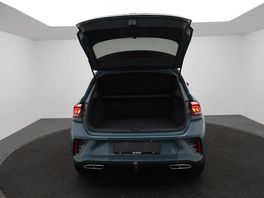 Volkswagen-T-Roc-image-16