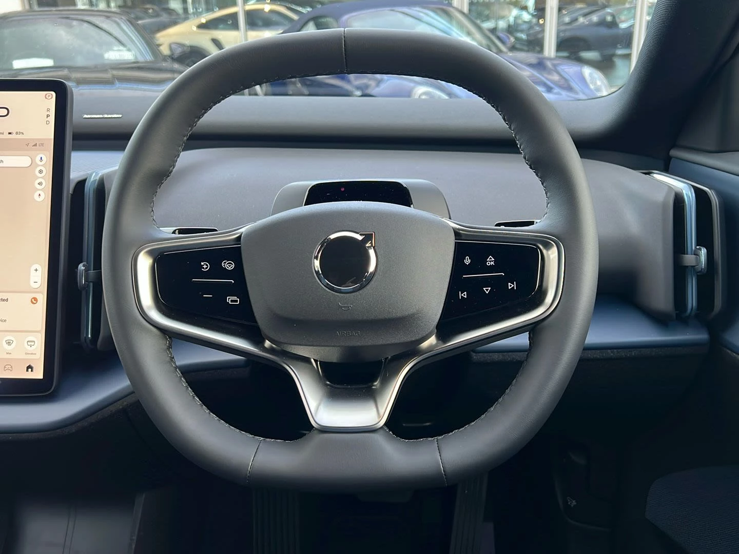 Volvo EX30, image 9