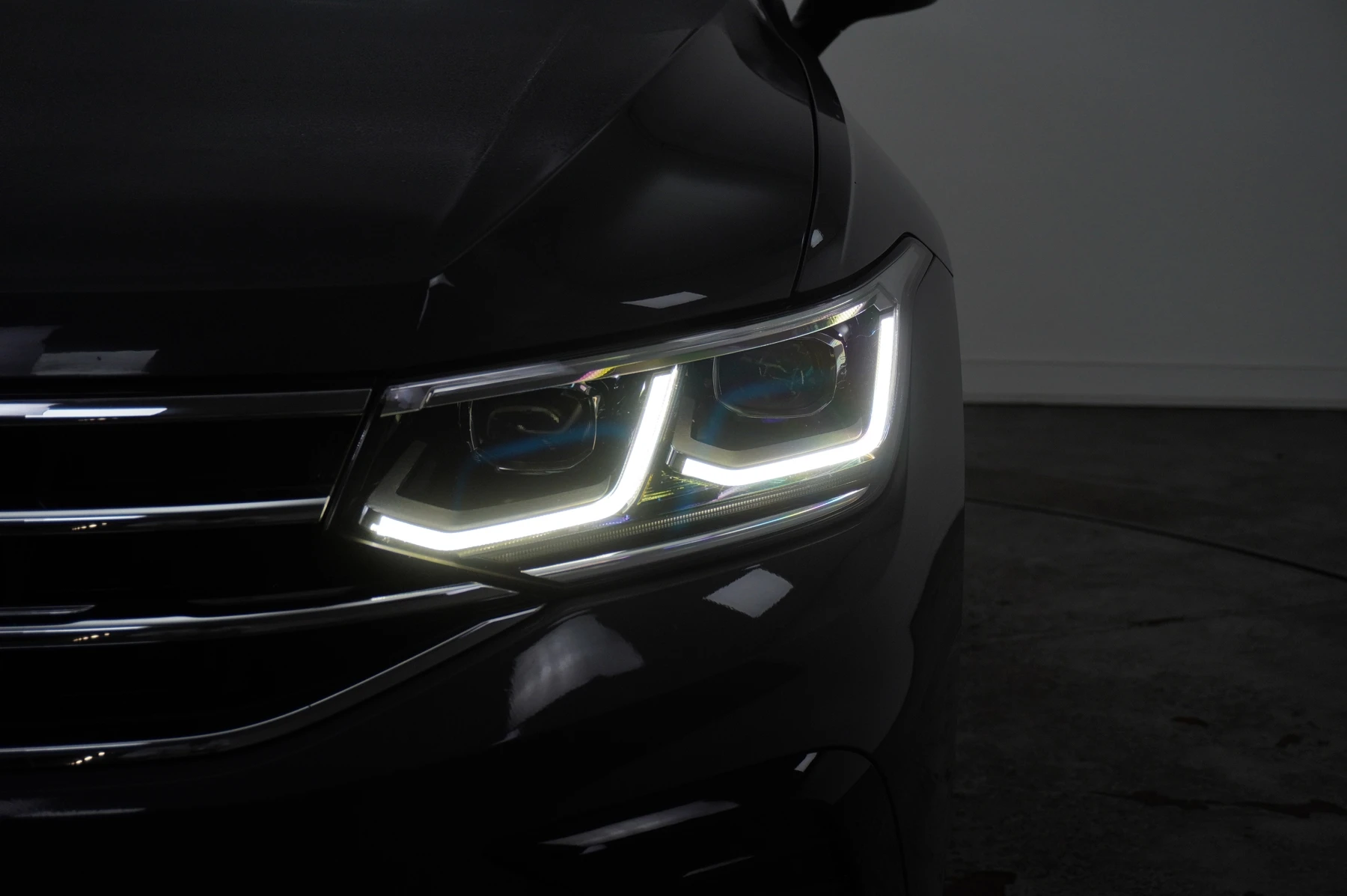 Volkswagen-Tiguan-image-48