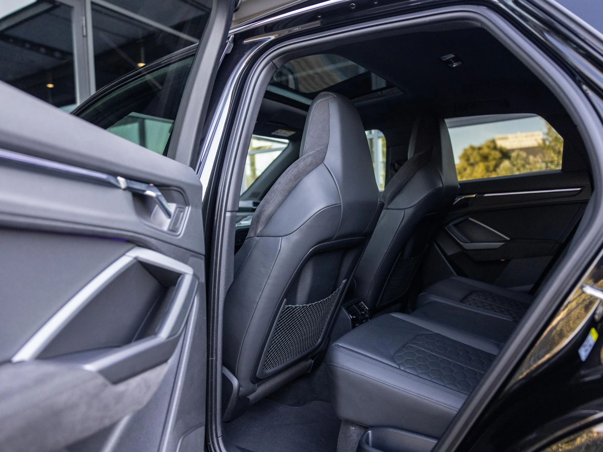 Audi-RSQ3-image-16