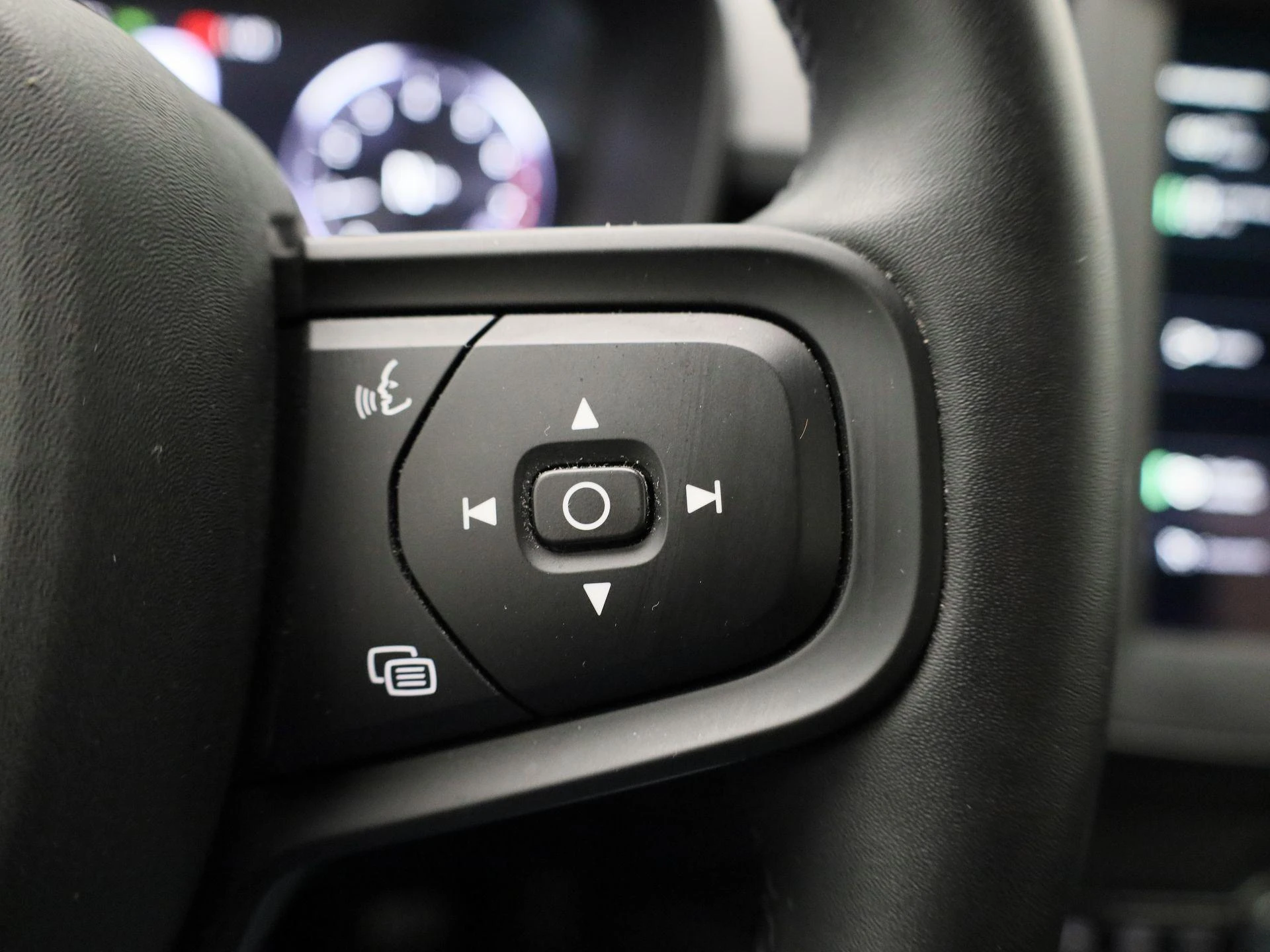 Volvo-XC40-image-15