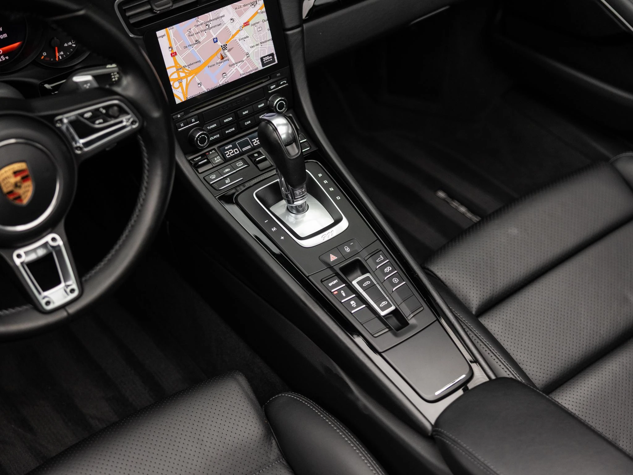 Porsche-911-image-18