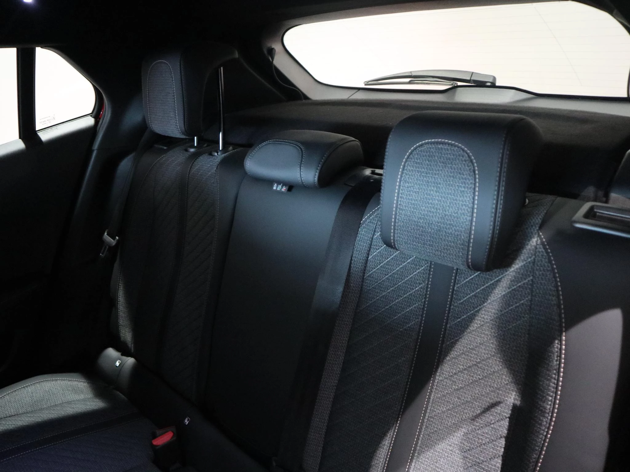 Peugeot-2008-image-8