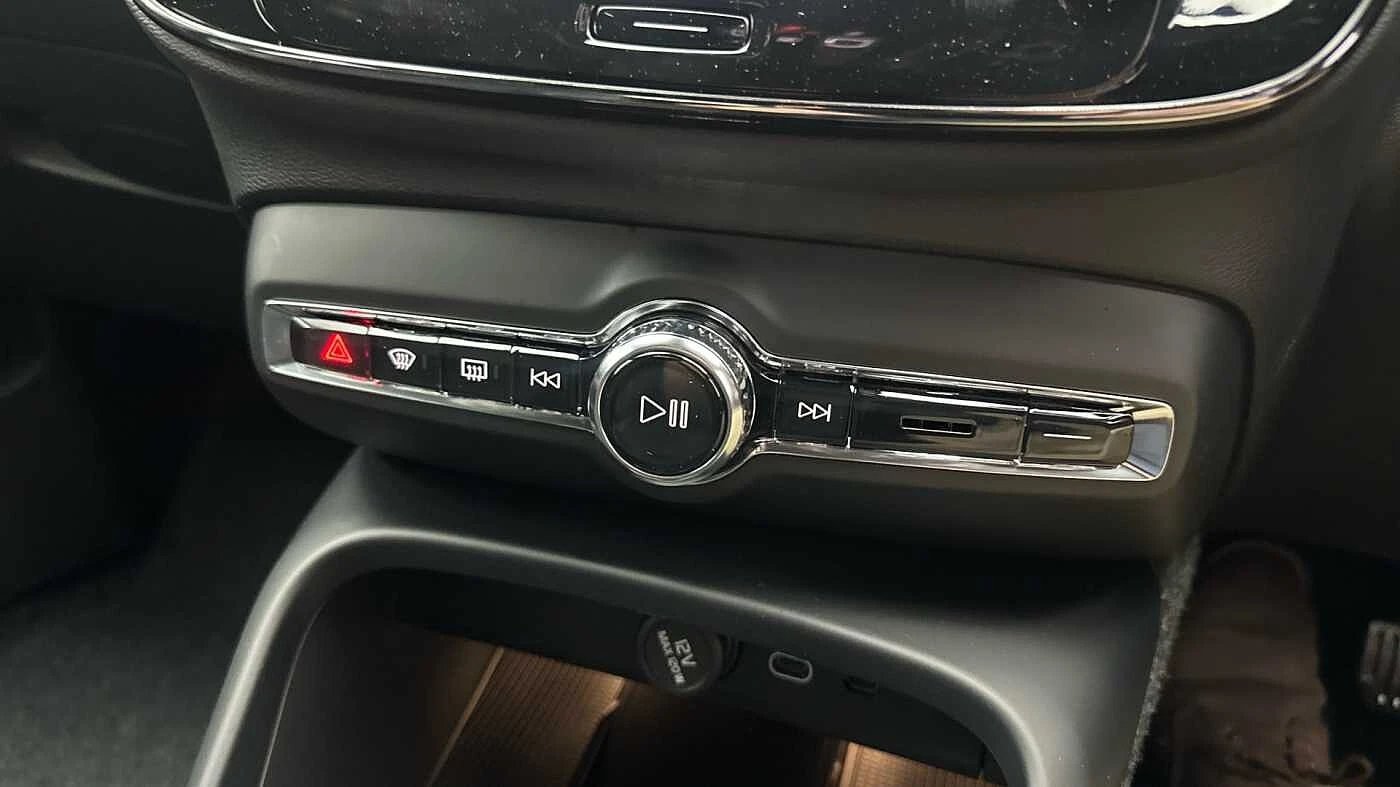 Volvo-XC40-image-16