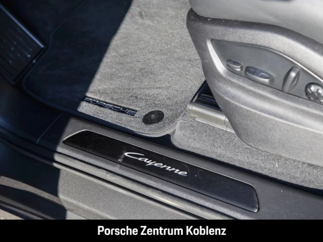 Porsche Cayenne E-Hybrid Black Edition black edition