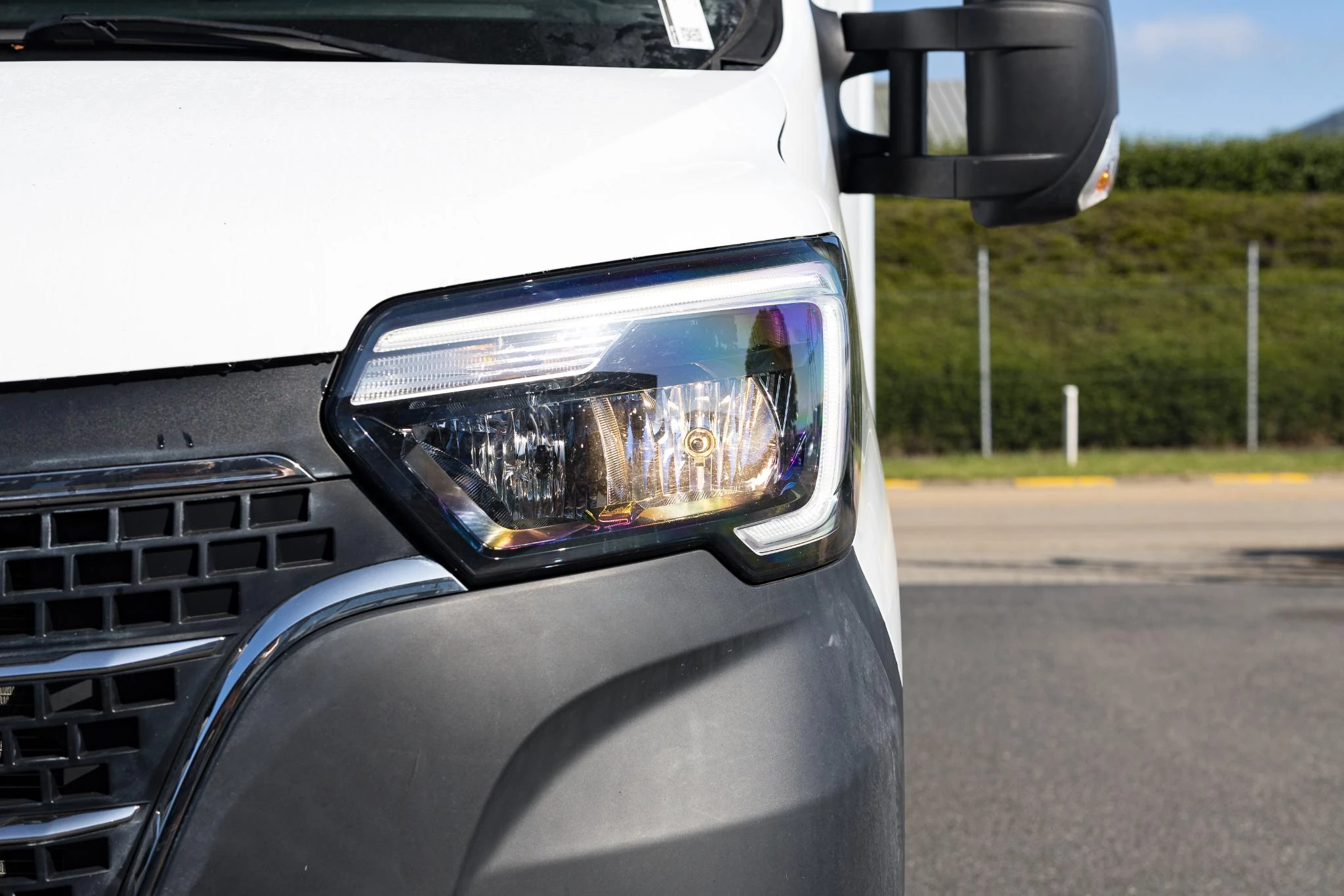 Renault Master Trucks 145.35 CC Meubelbak