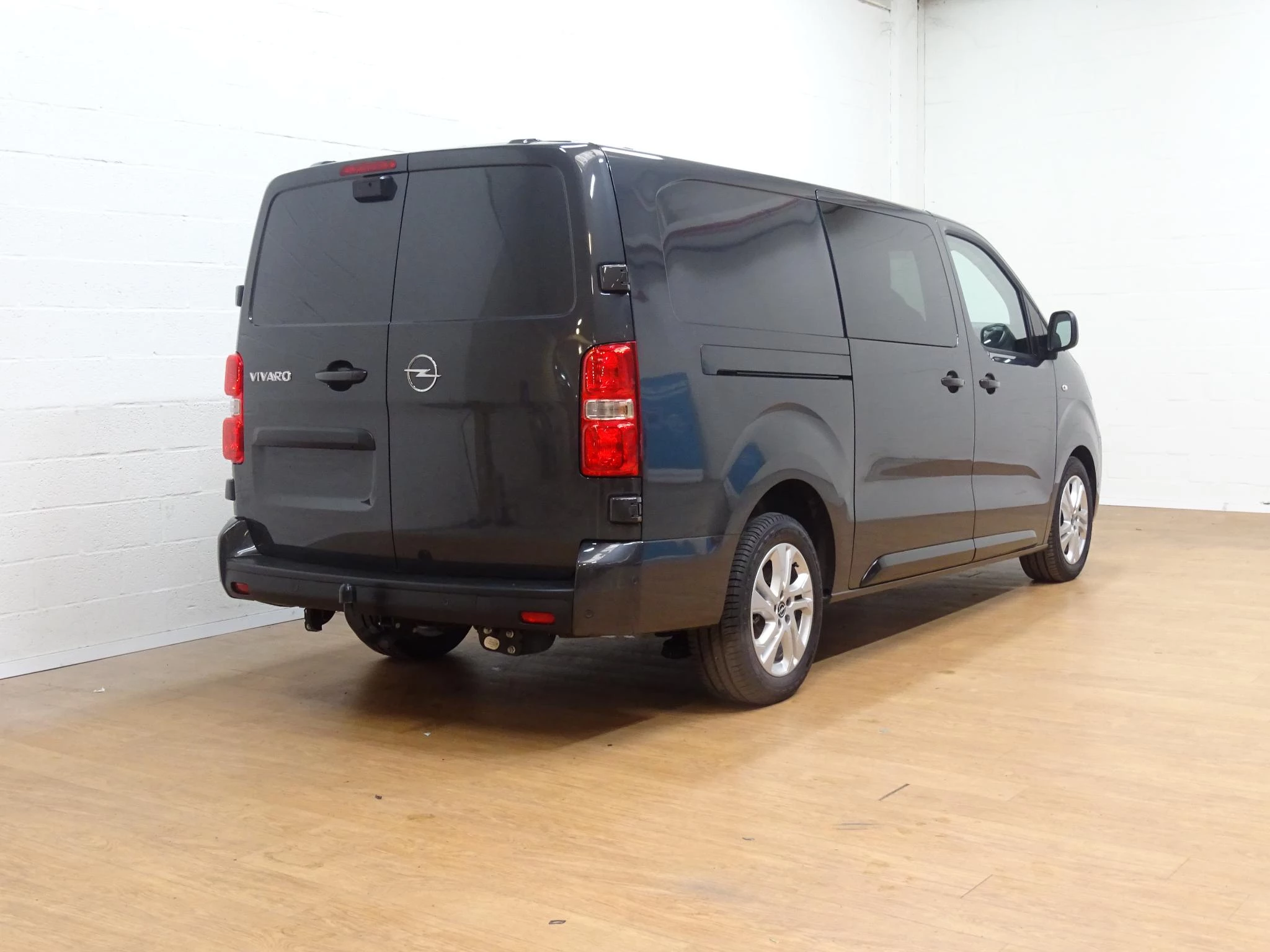 Opel Vivaro 2.0 BlueHDi 180 S&S EAT8 €6.4 DC L3H1