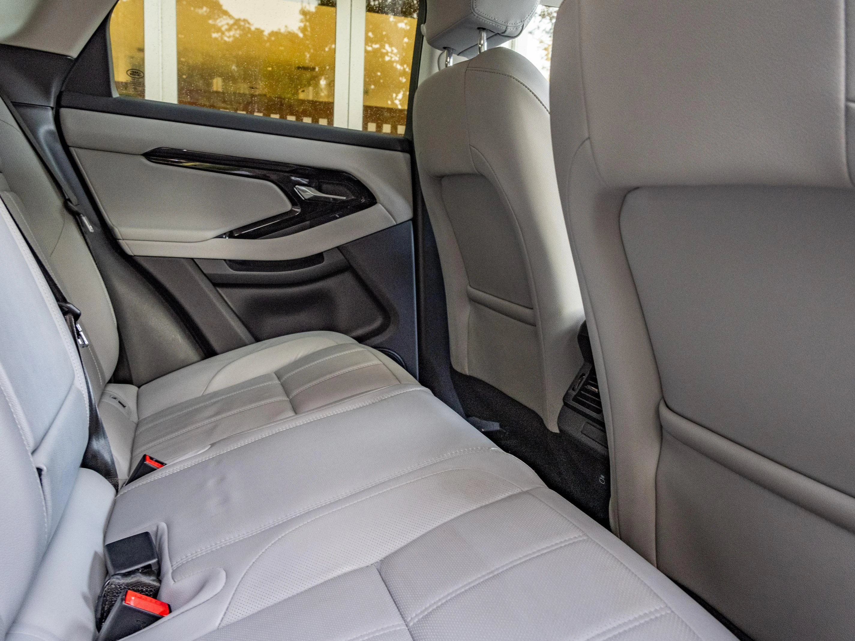 Land Rover-Range Rover Evoque-image-17