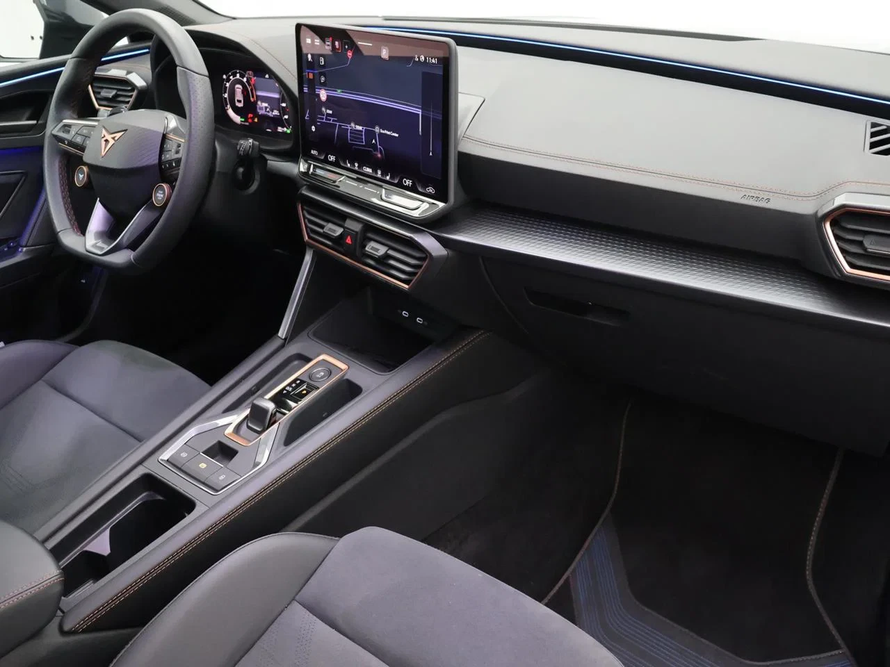 CUPRA-Leon Sportstourer-image-2