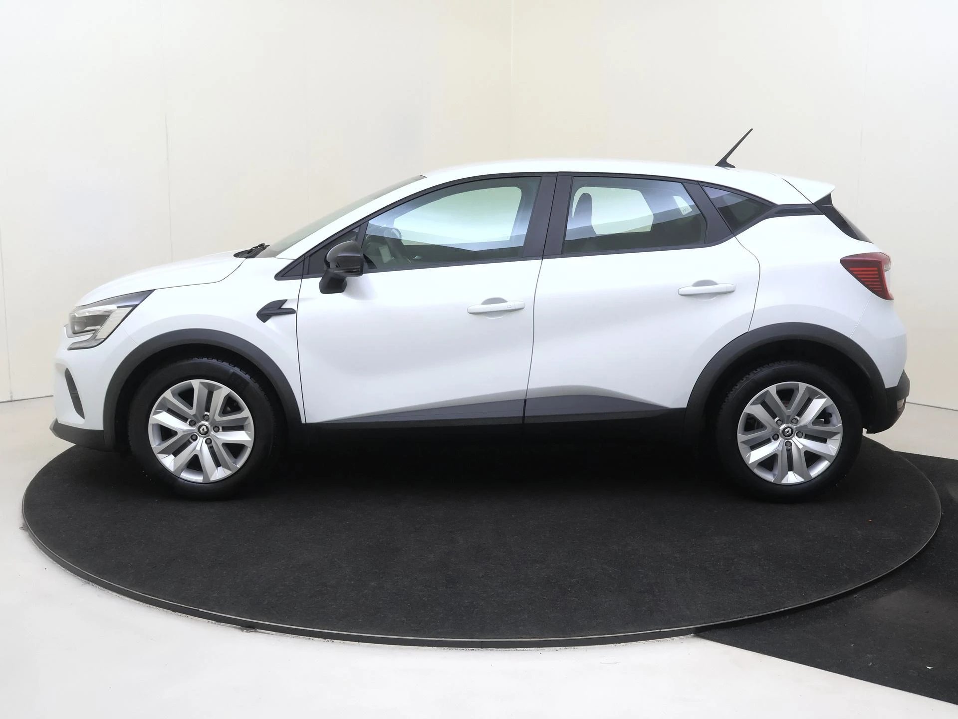 Renault-Captur-image-7