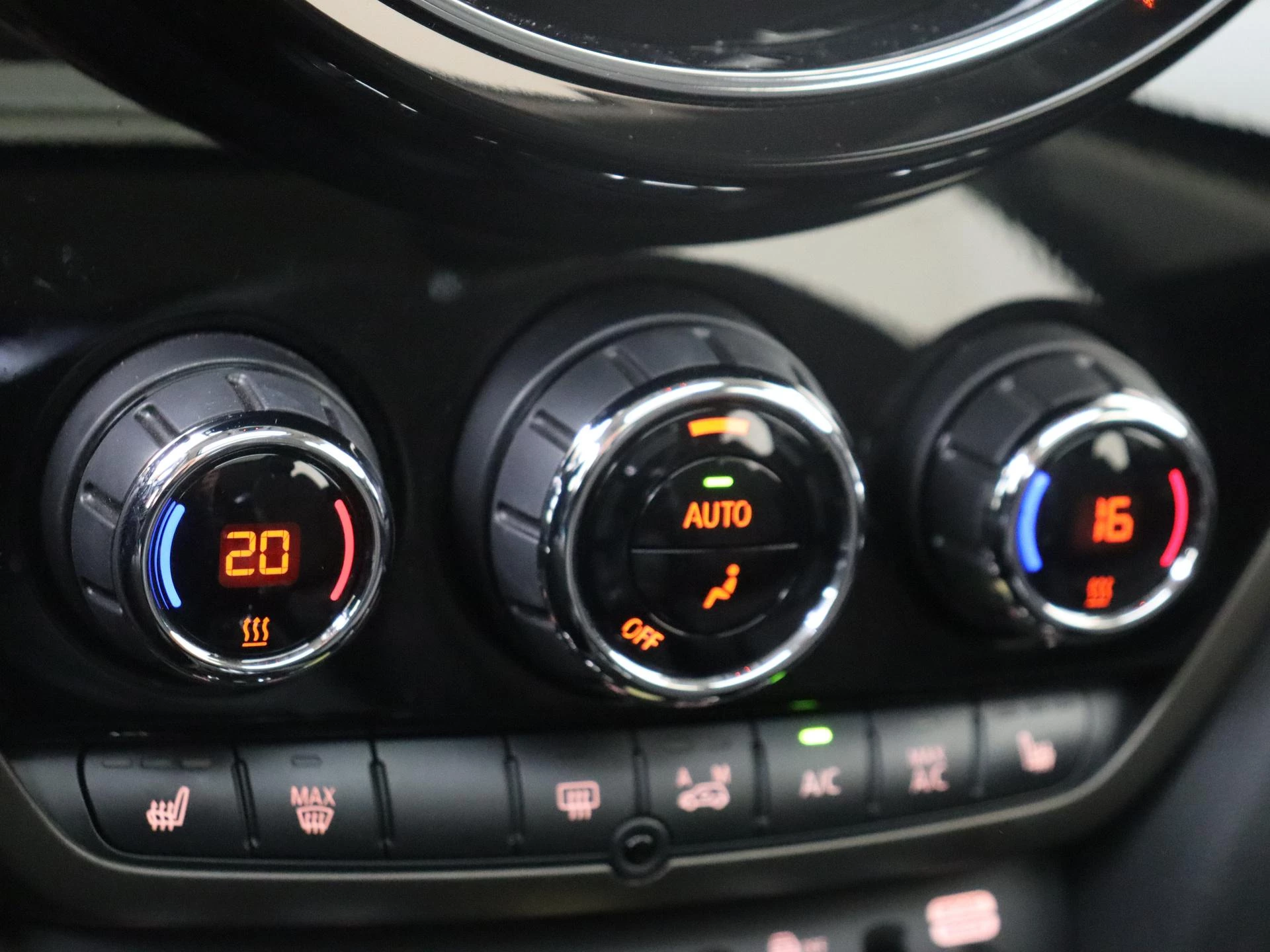 MINI-Countryman-image-18