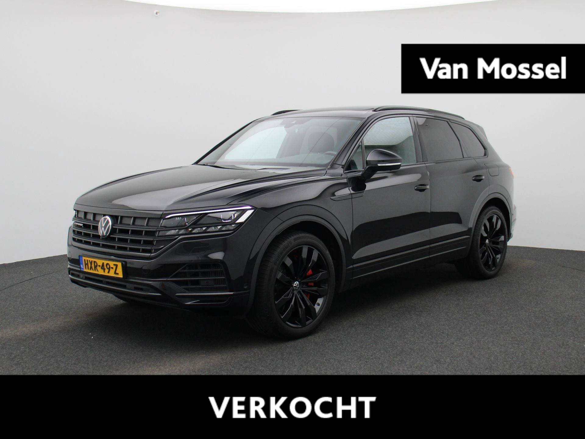Volkswagen-Touareg-image-0