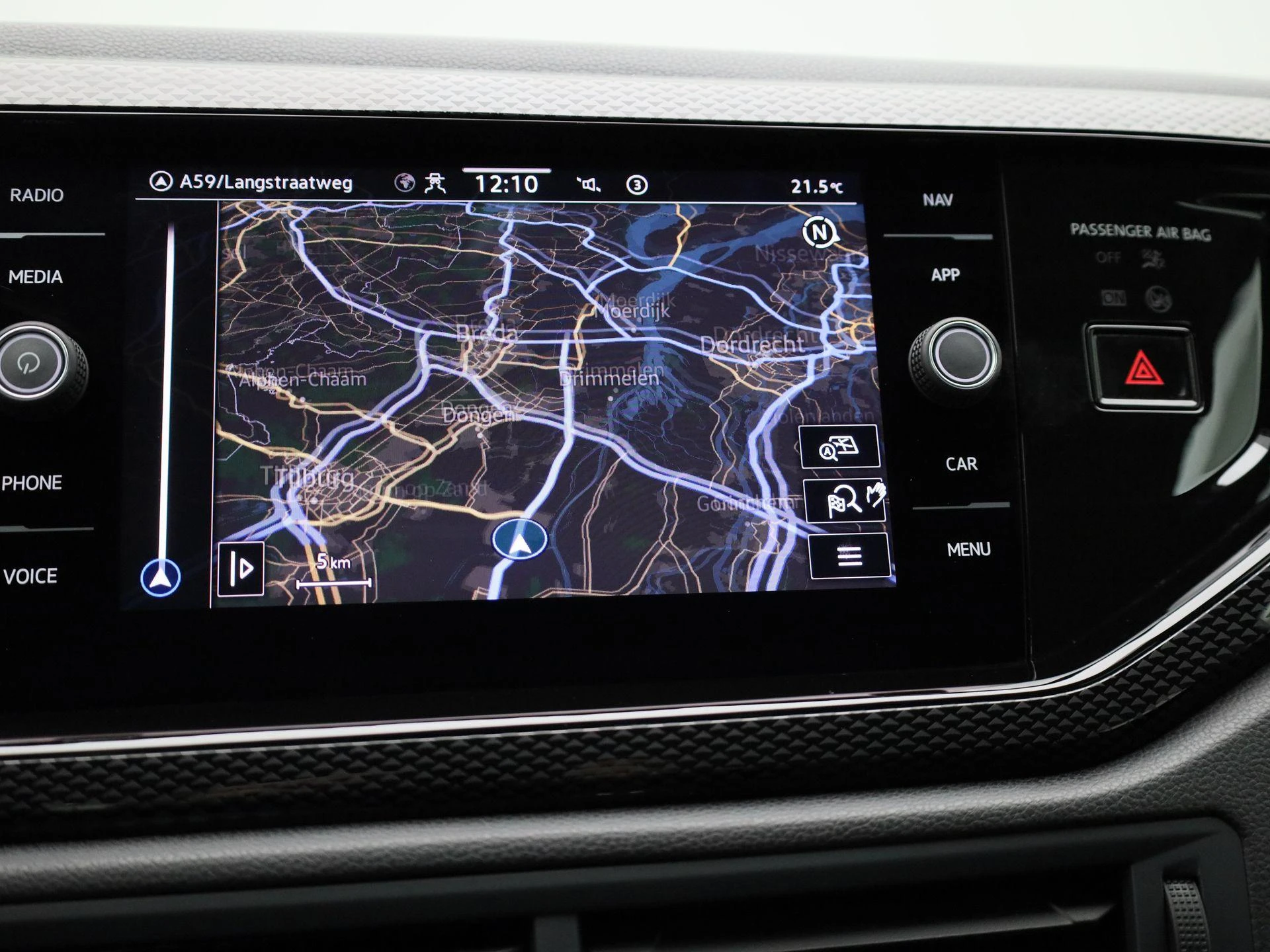 Volkswagen-Polo-image-16