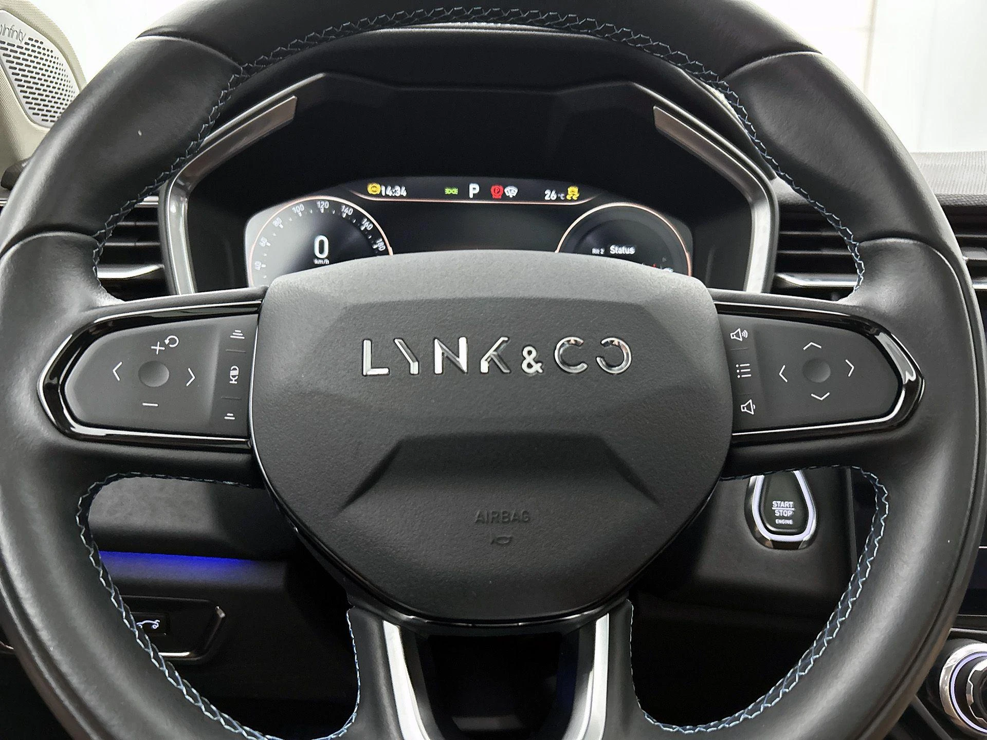Lynk & Co-01-image-41
