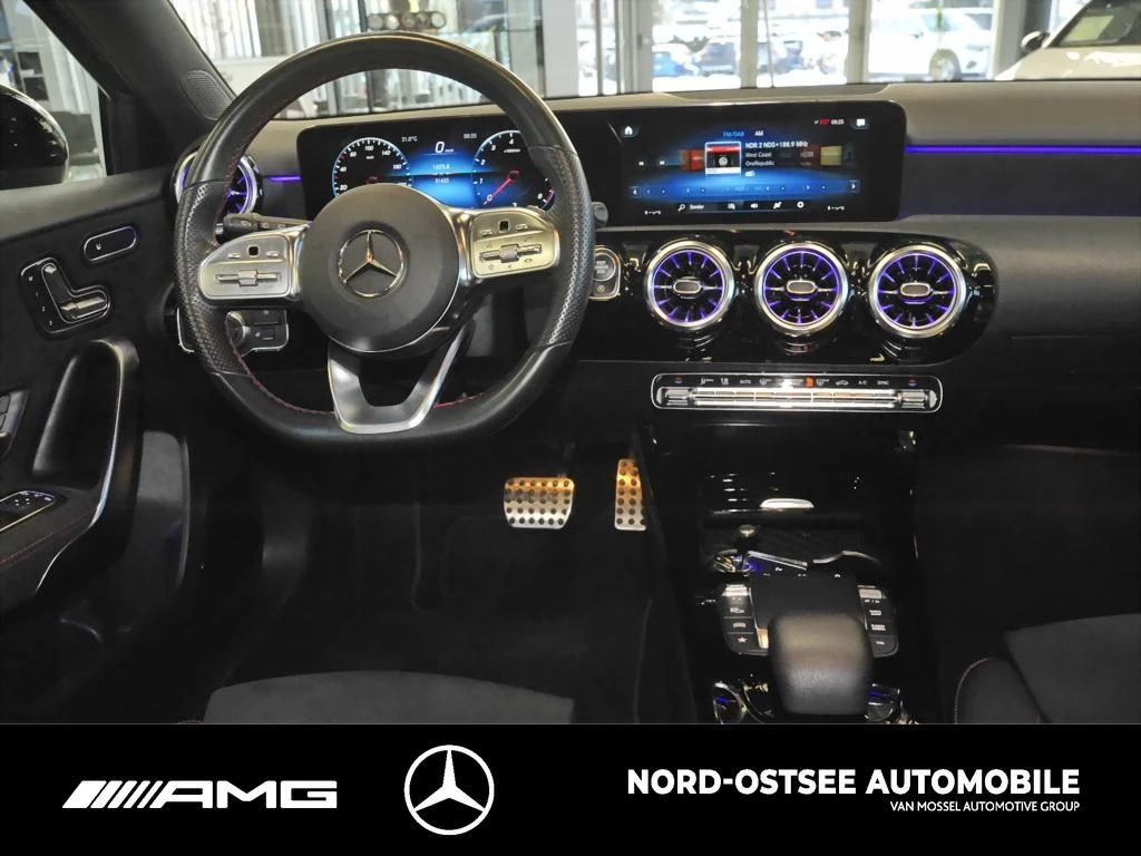 Mercedes-Benz A-Klasse 250 AMG MULTI NIGHT SOUND PANO PARKPAKET DAB AMG LineW177 A 250 AMG MULTI NIGHT SOUND PANO PARKPAKET DAB AMG Line