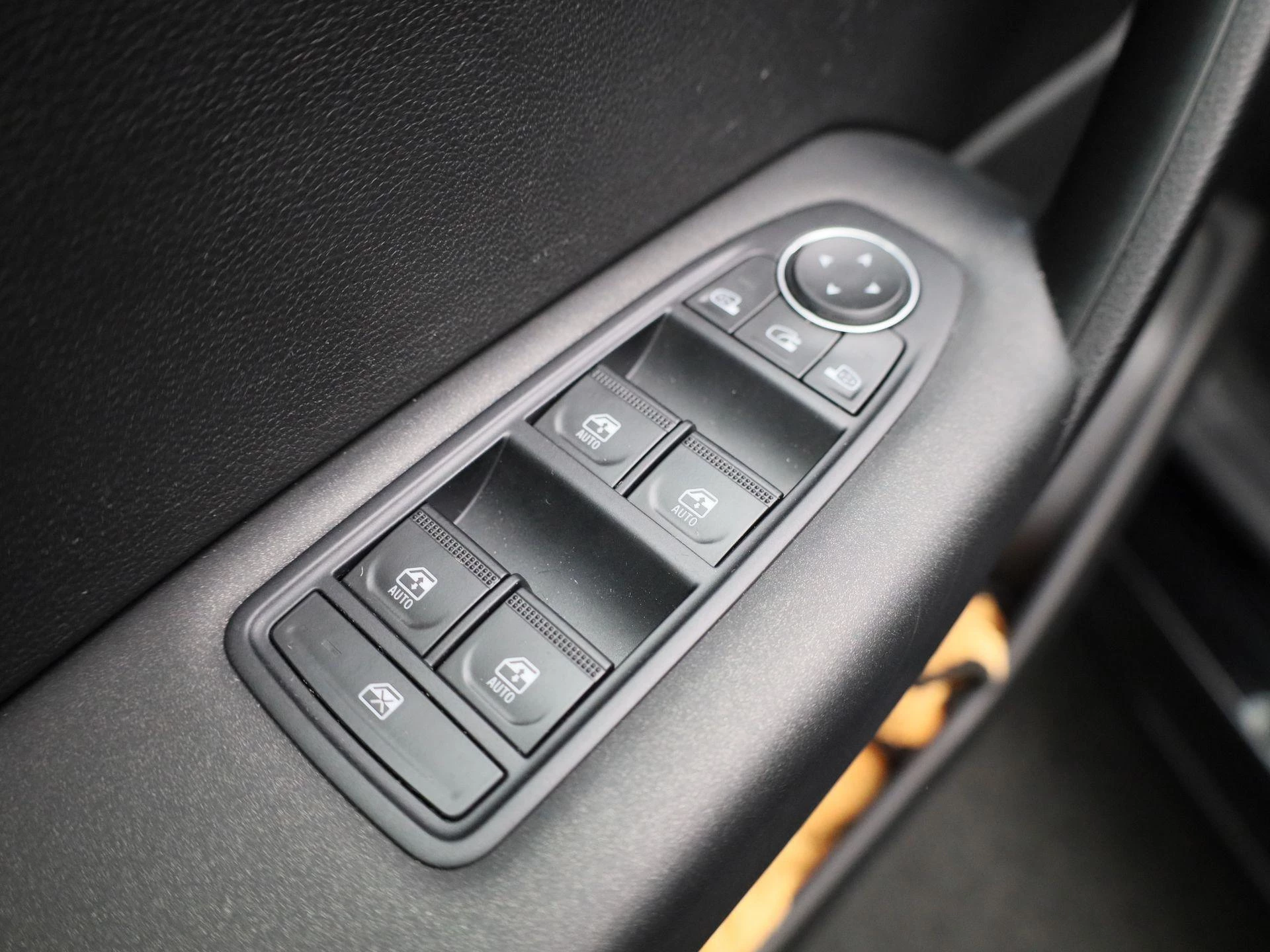 Renault-Captur-image-24