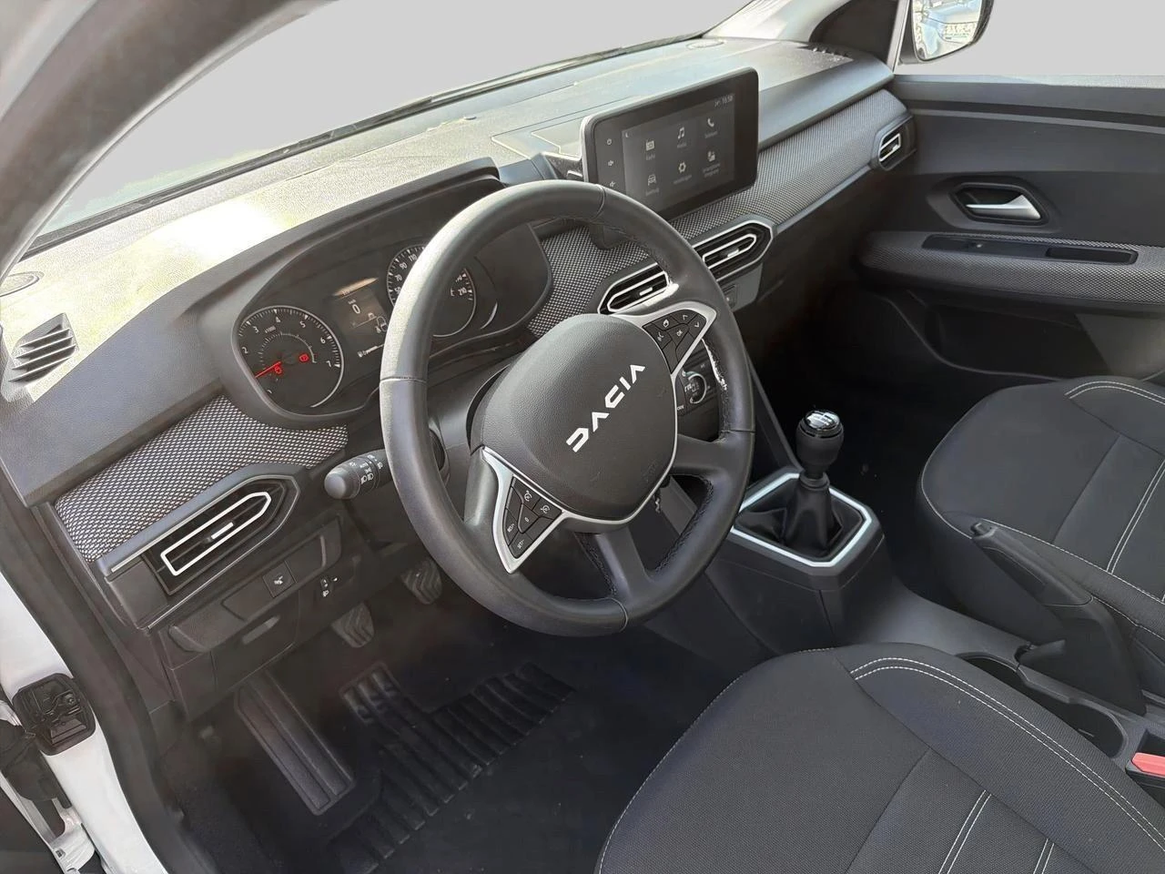 Dacia-Sandero-image-8
