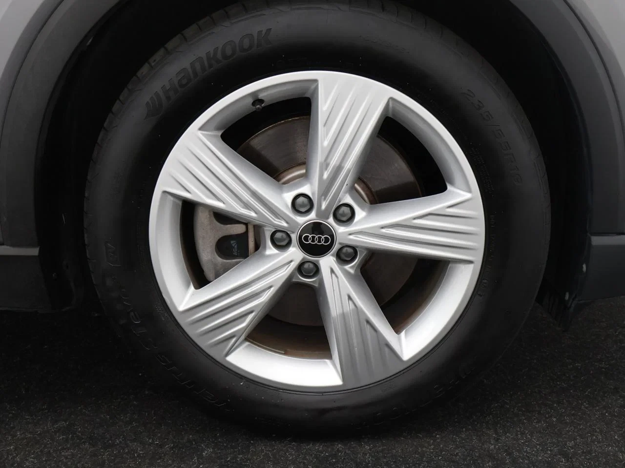 Audi-Q4 e-tron-image-5