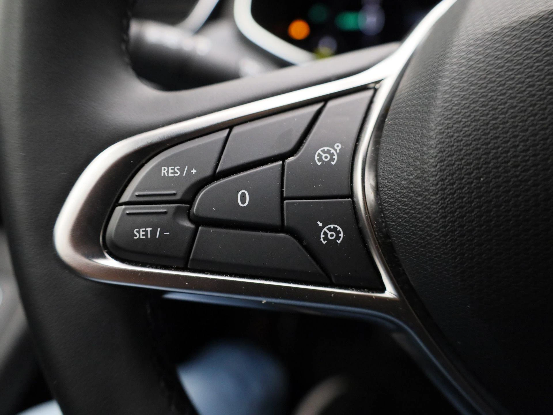 Renault-Clio-image-16