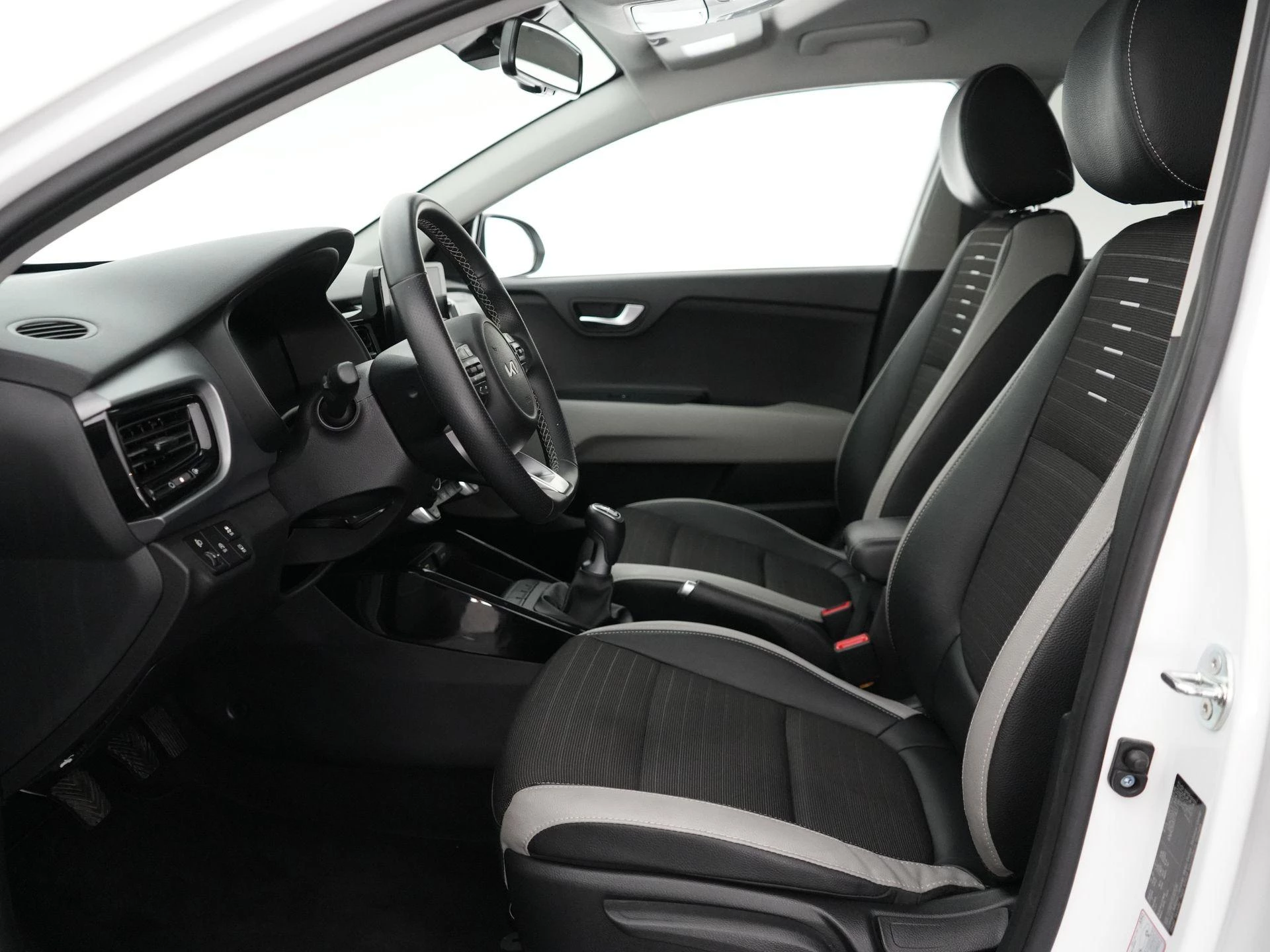 Kia-Stonic-image-12