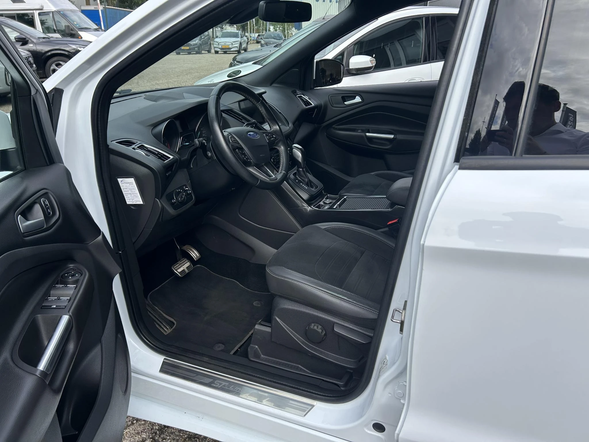Ford-Kuga-image-12