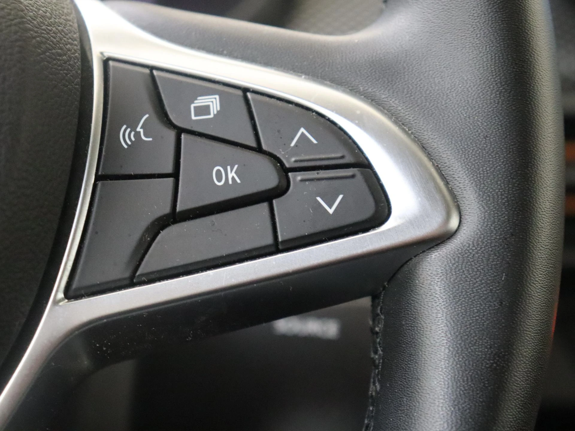 Dacia-Sandero Stepway-image-12
