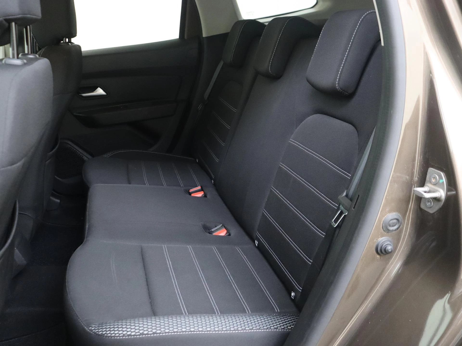 Dacia-Duster-image-11