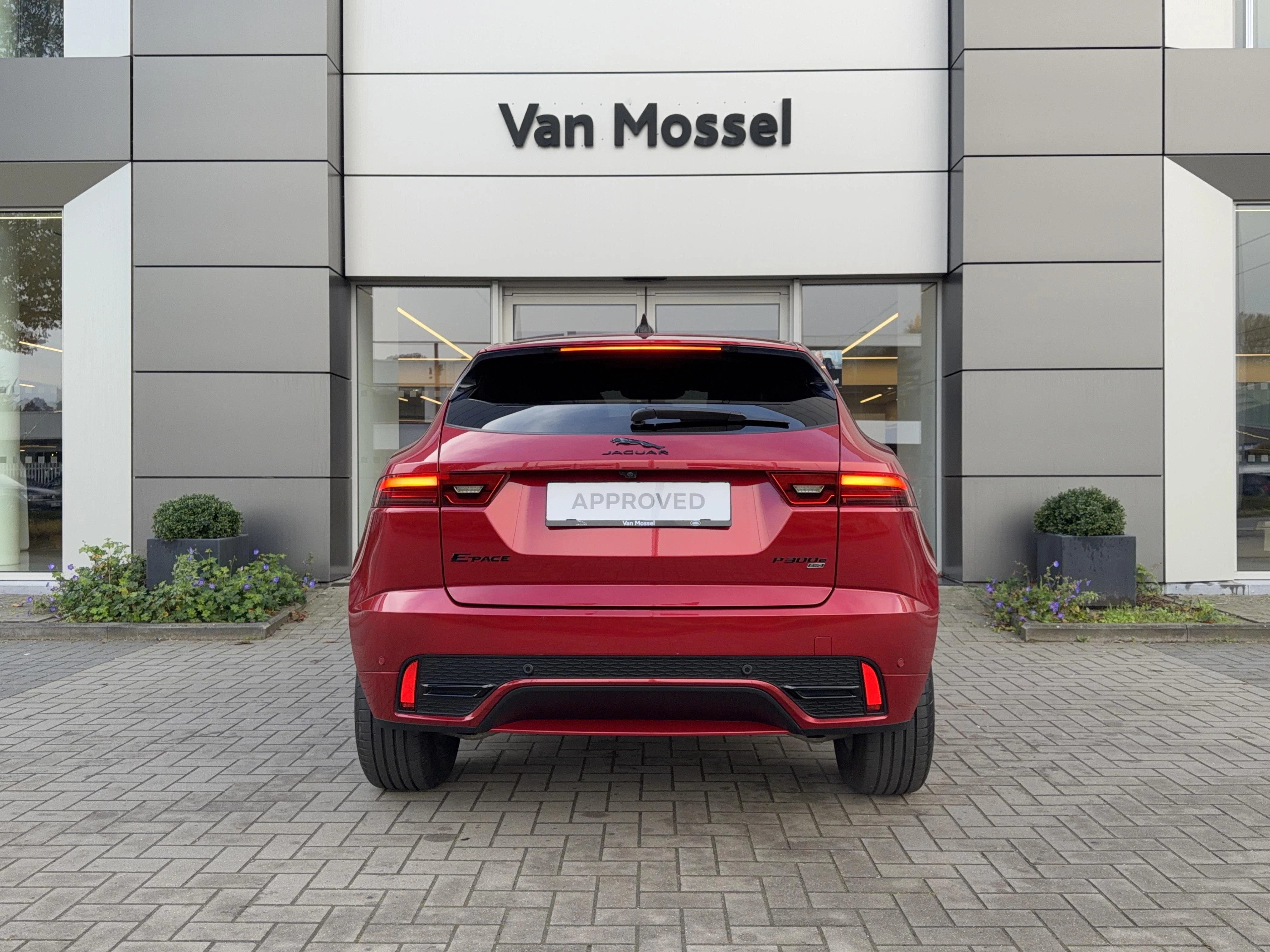Jaguar-E-PACE-image-5