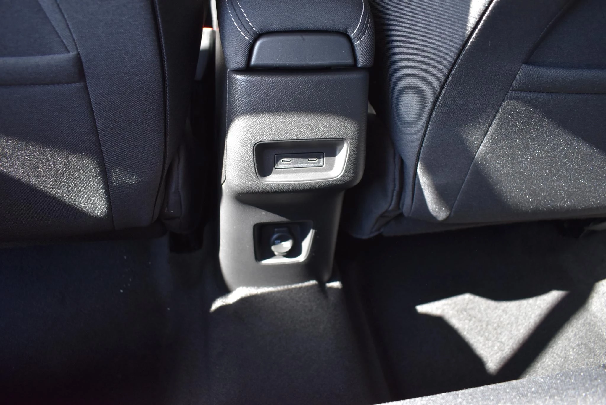 Opel-Frontera-image-25
