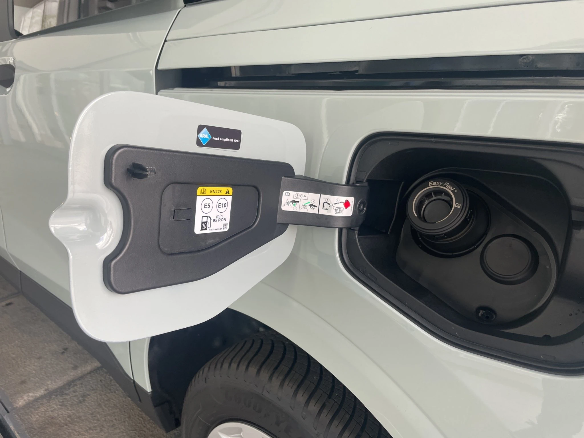 Ford-Tourneo Courier-image-26
