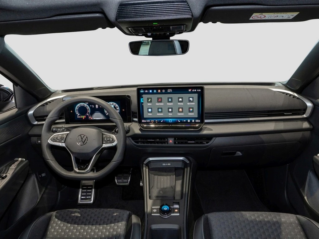 Volkswagen T-Roc 1.5 eTSI DSG R-Line Matrix, Pano
