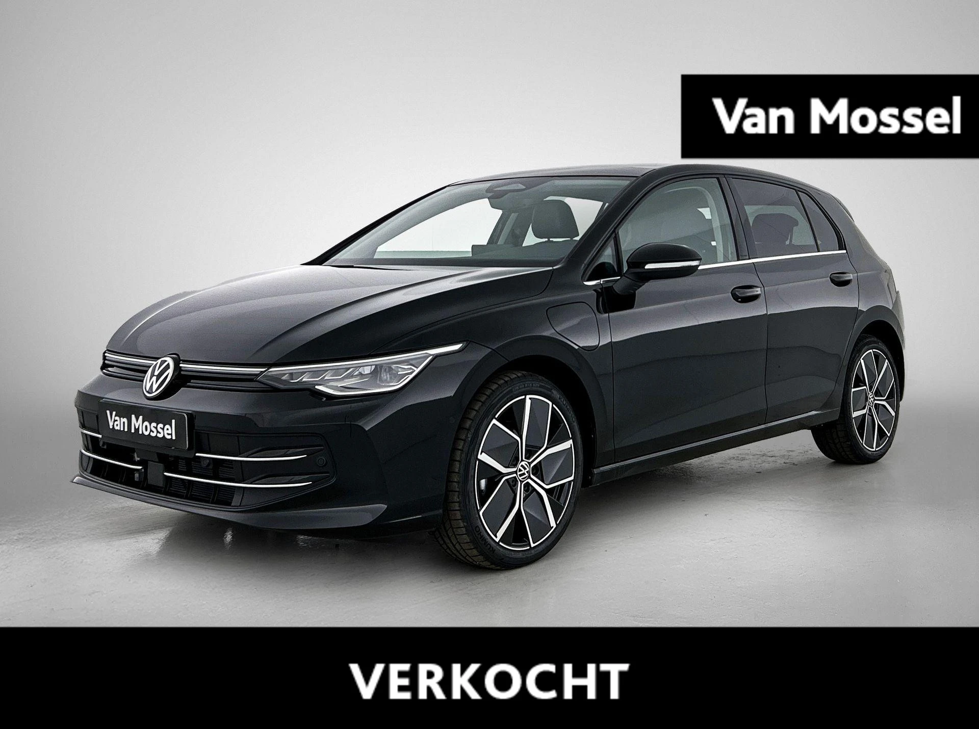 Volkswagen-Golf-image-0