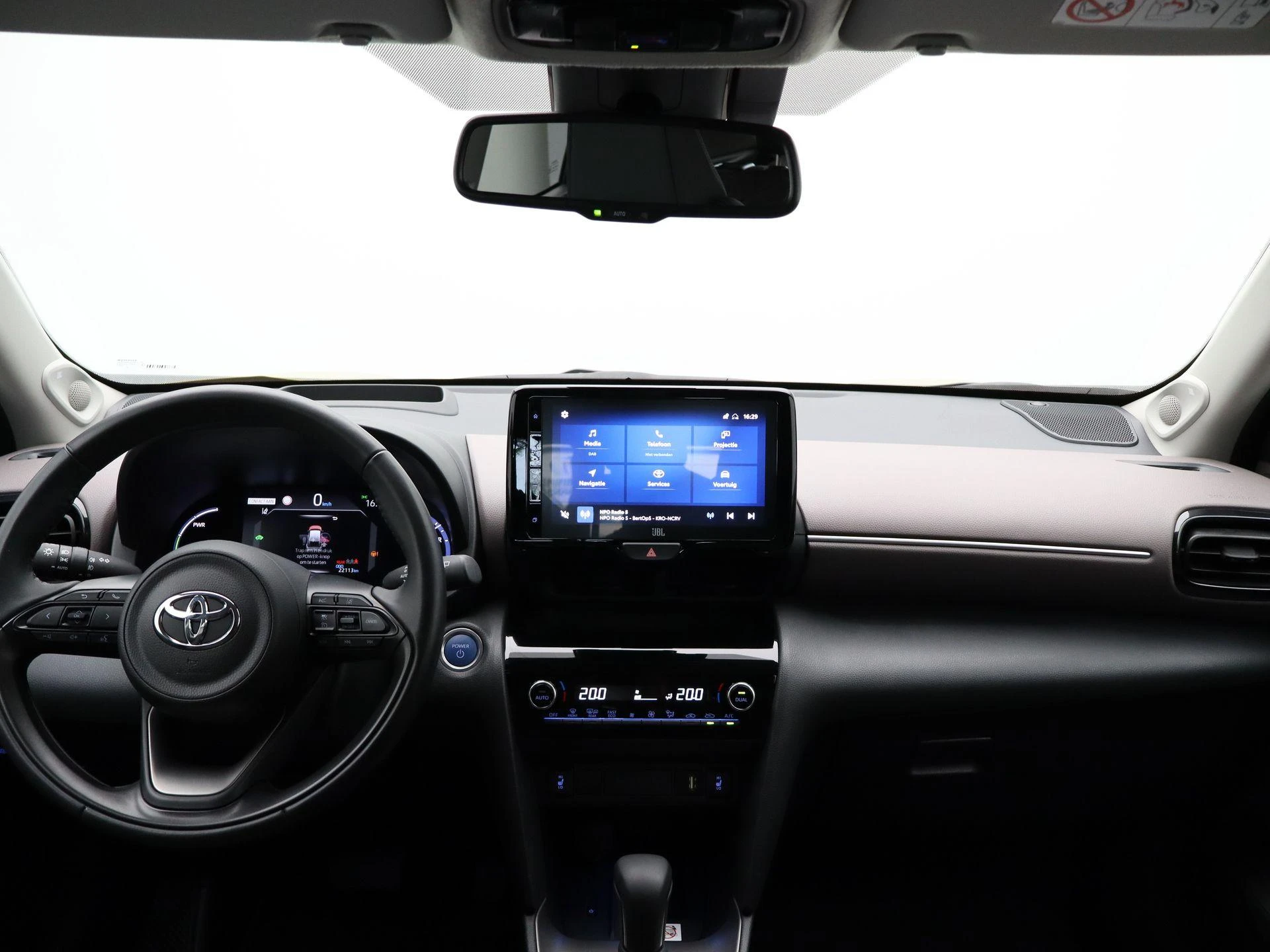 Toyota-Yaris Cross-image-33
