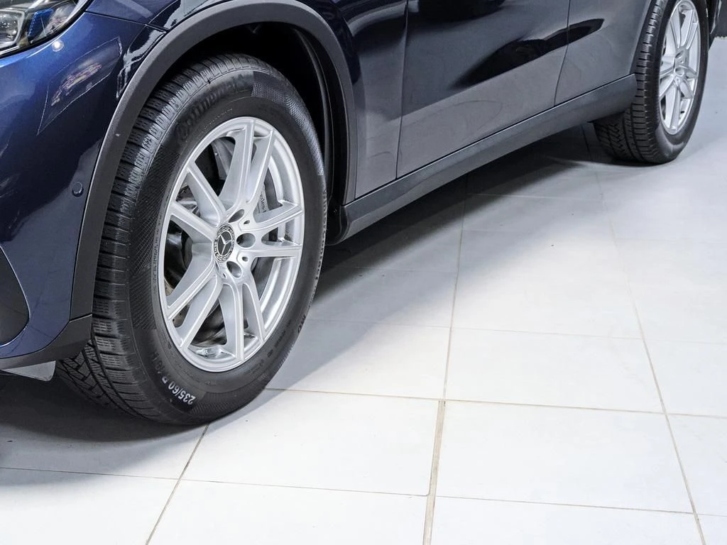 Mercedes-Benz-GLC 300 d-image-6