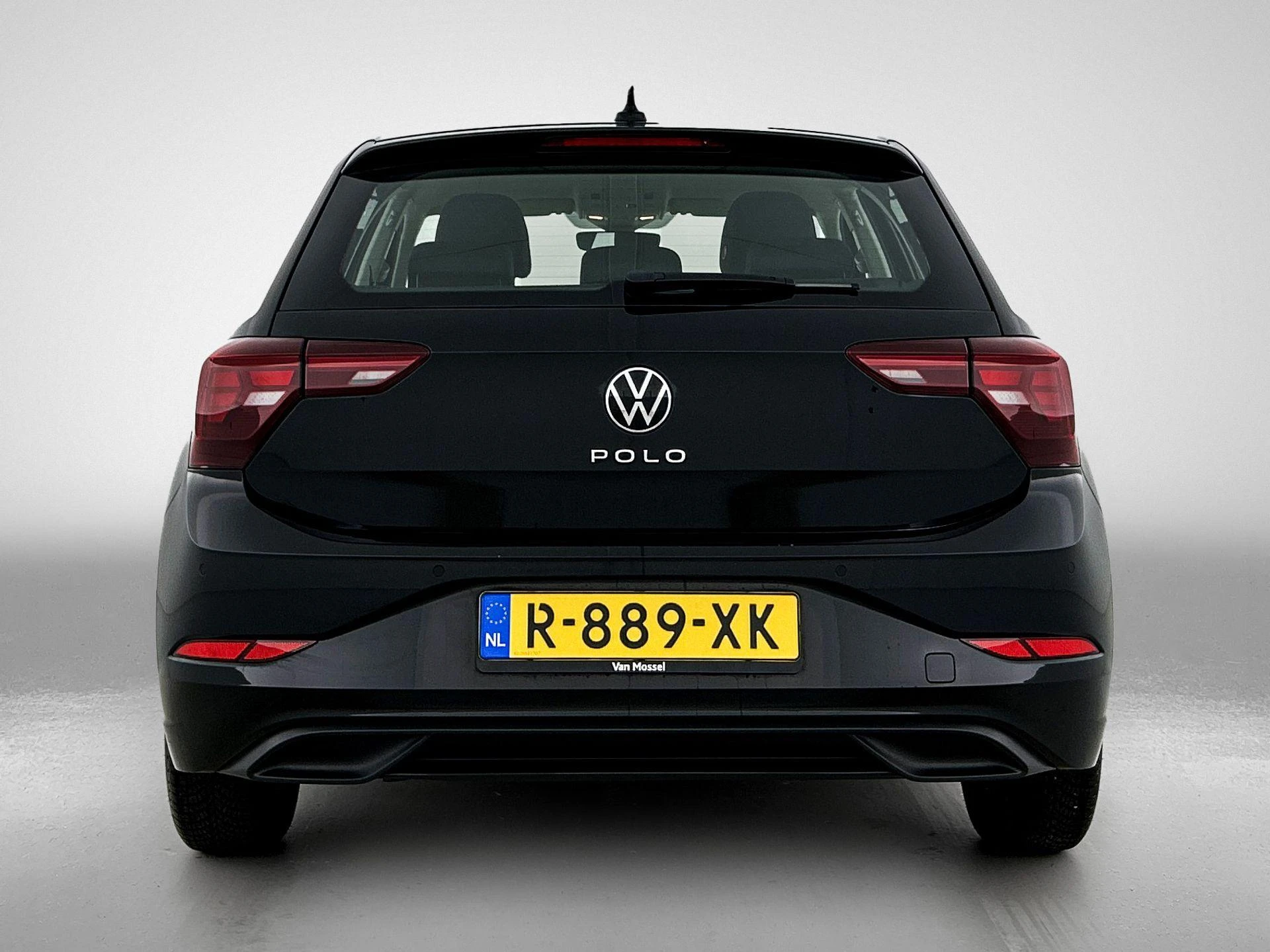 Volkswagen-Polo-image-2