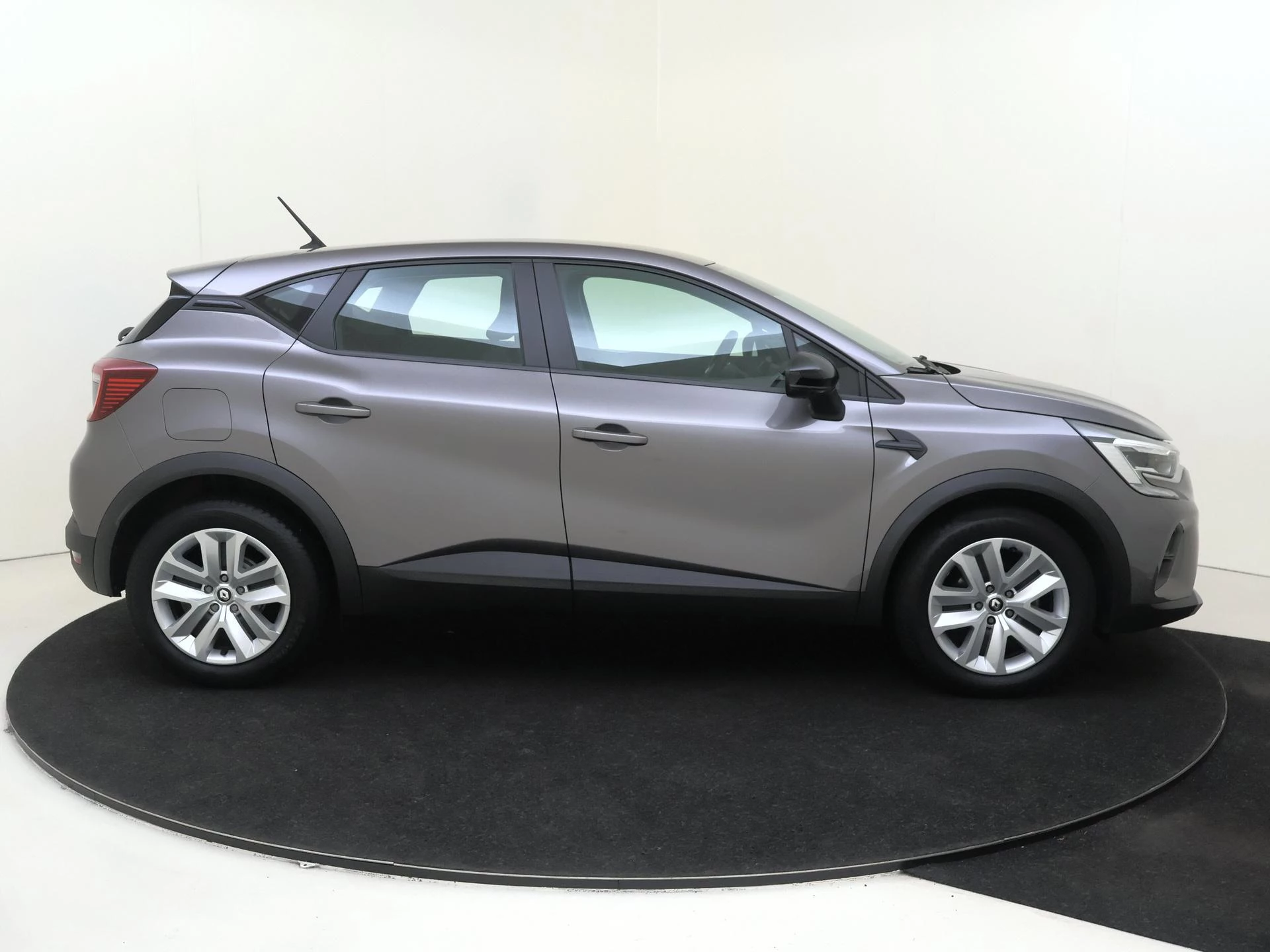 Renault-Captur-image-4