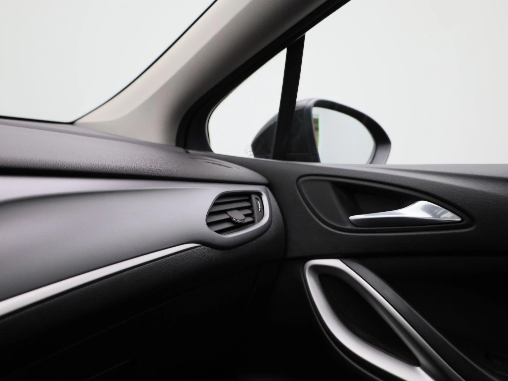 Opel-Astra-image-25