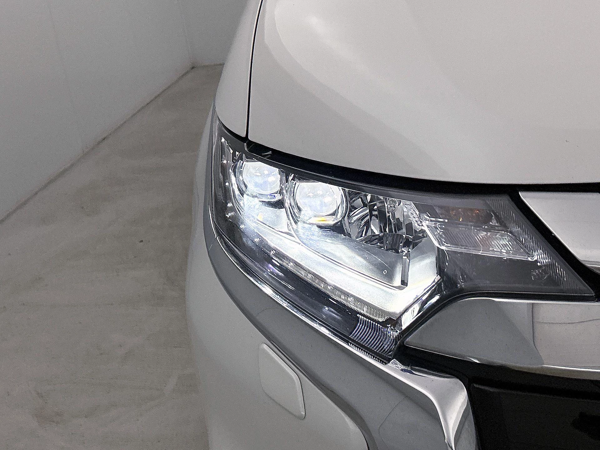 Mitsubishi-Outlander-image-11