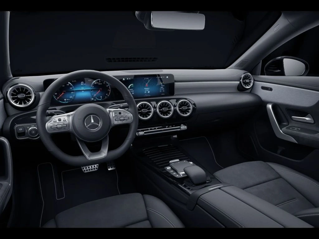 Mercedes-Benz-CLA 180-image-9
