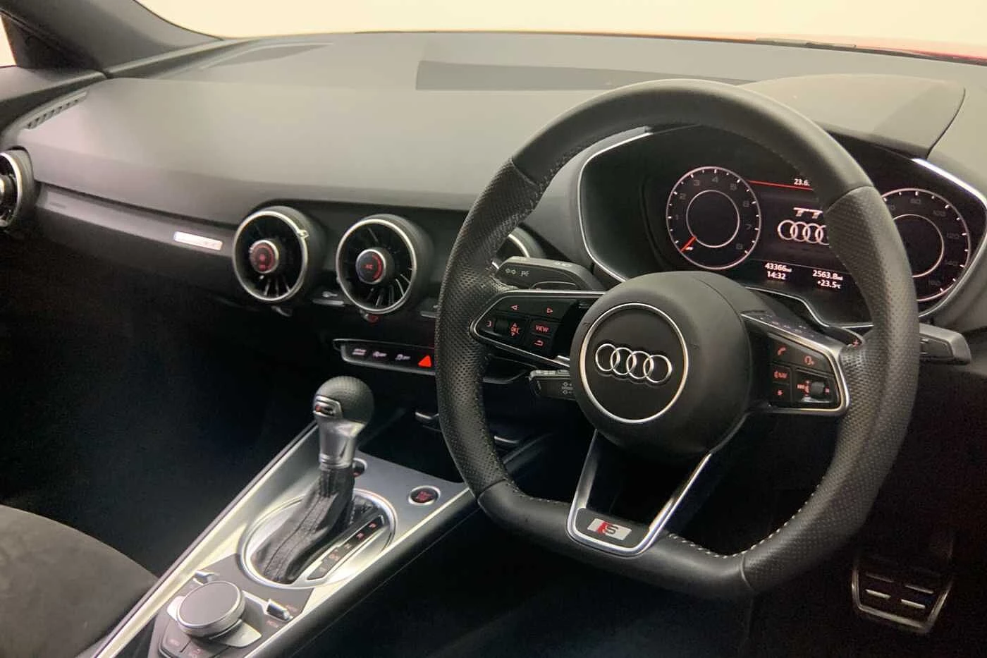 Audi-TT-image-5
