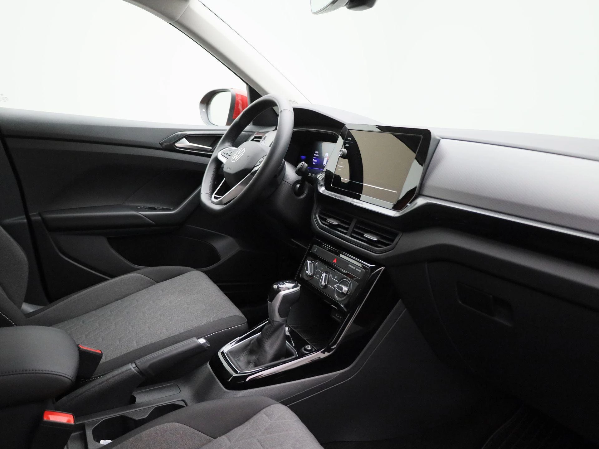 Volkswagen-T-Cross-image-26