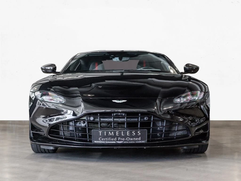 Aston Martin-V8 Vantage-image-7
