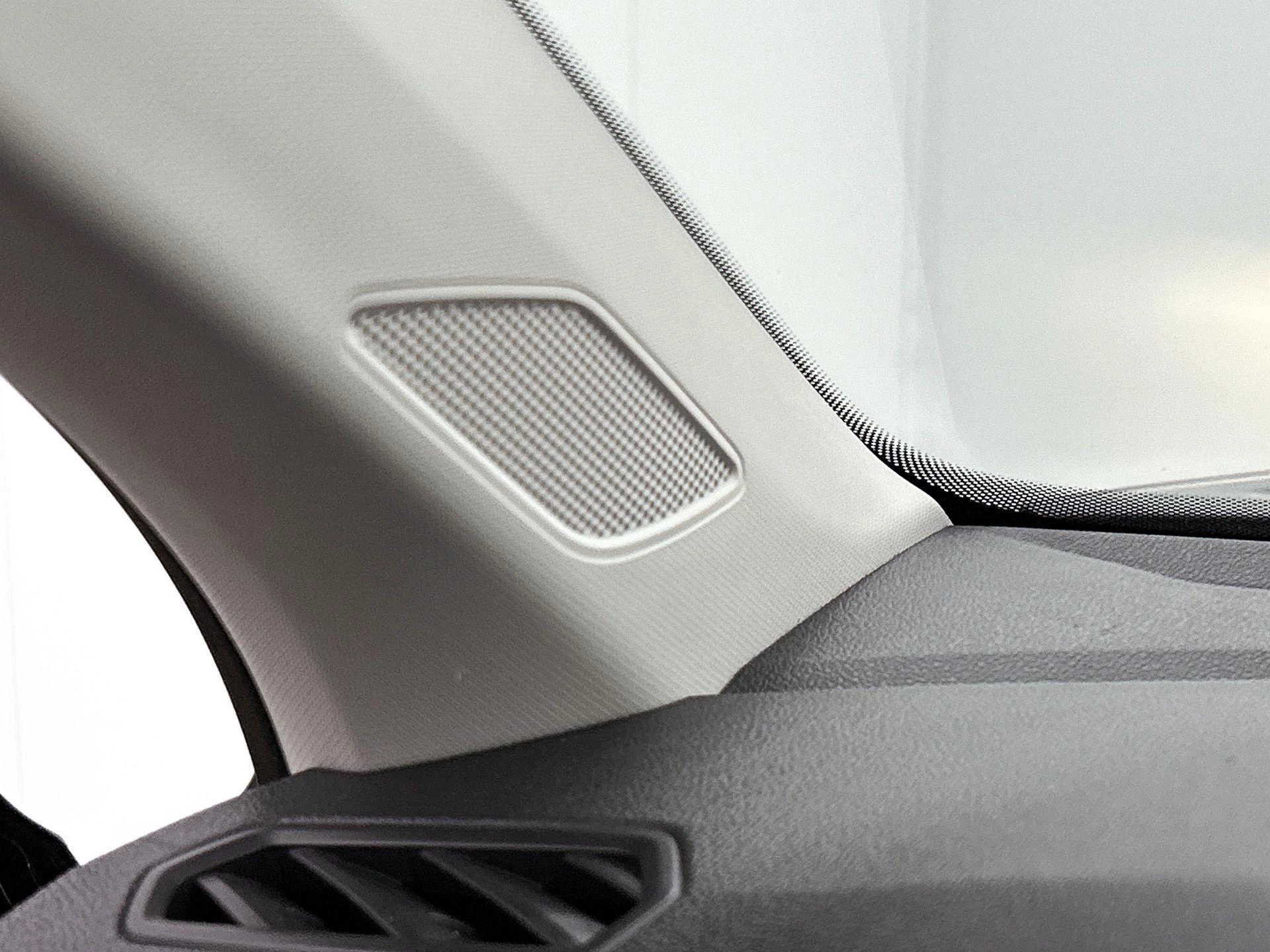 Volkswagen-T-Cross-image-10