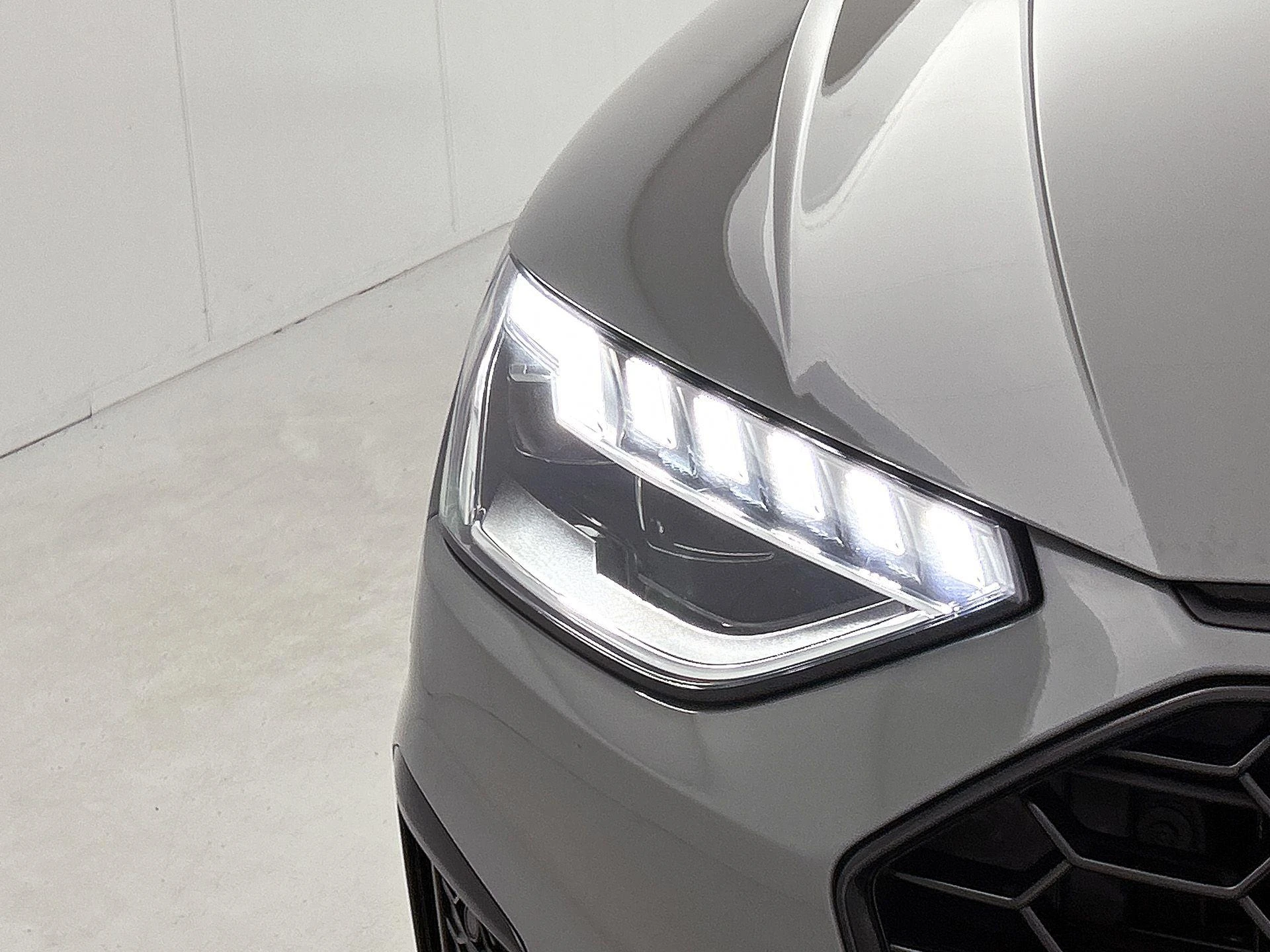 Audi A4 Avant 35 TFSI Launch edition Sport 150 PK